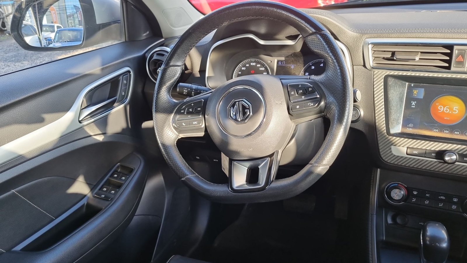 Mg ZS 1.5L AUT 2023 - Imagen 17 de 20