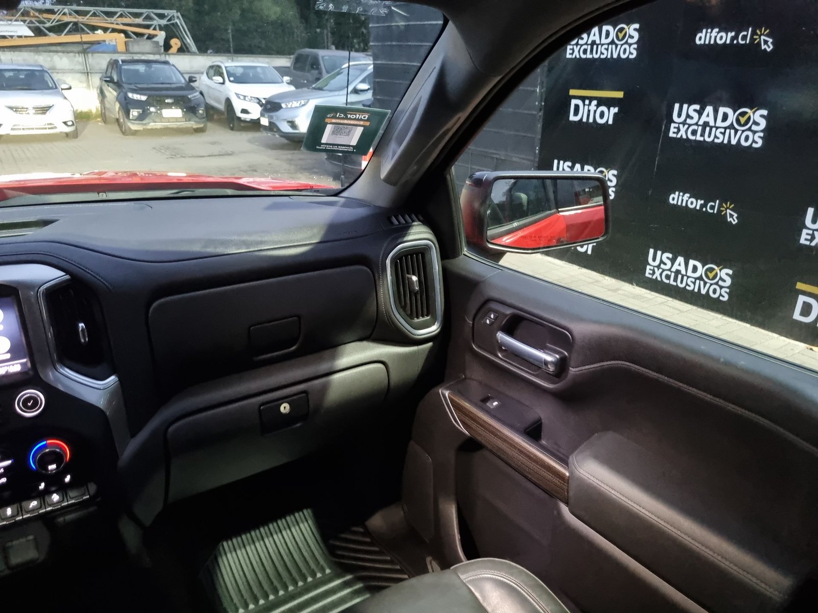 Chevrolet SILVERADO DCAB 4X4 5.3 AT 2021 - Imagen 11 de 20