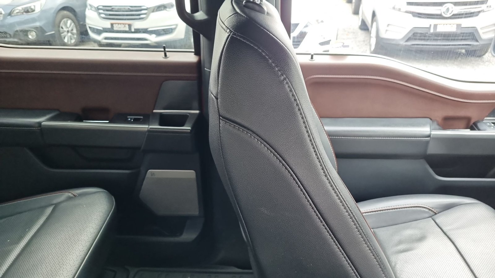 Ford F-150 F150 LARIAT SPORT 4X4 5.0L AUT 2023 - Imagen 16 de 20