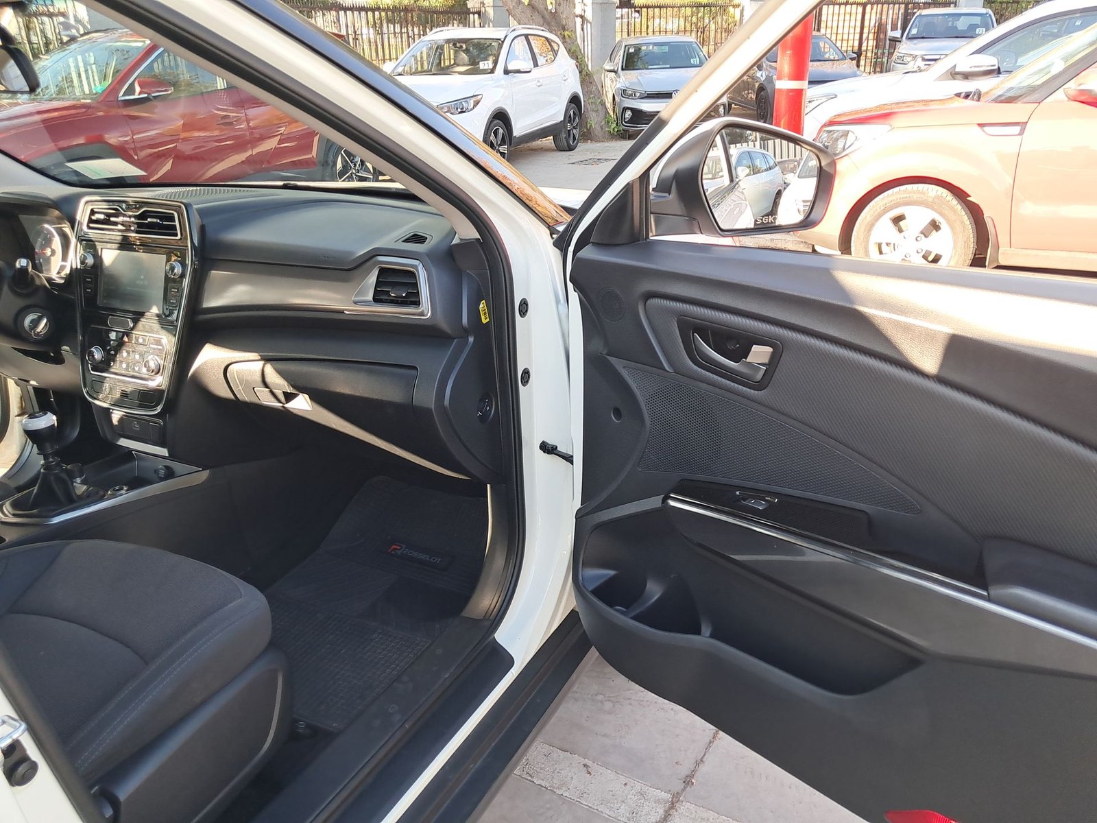 Ssangyong TIVOLI GLX 1.6 2023 - Imagen 11 de 20