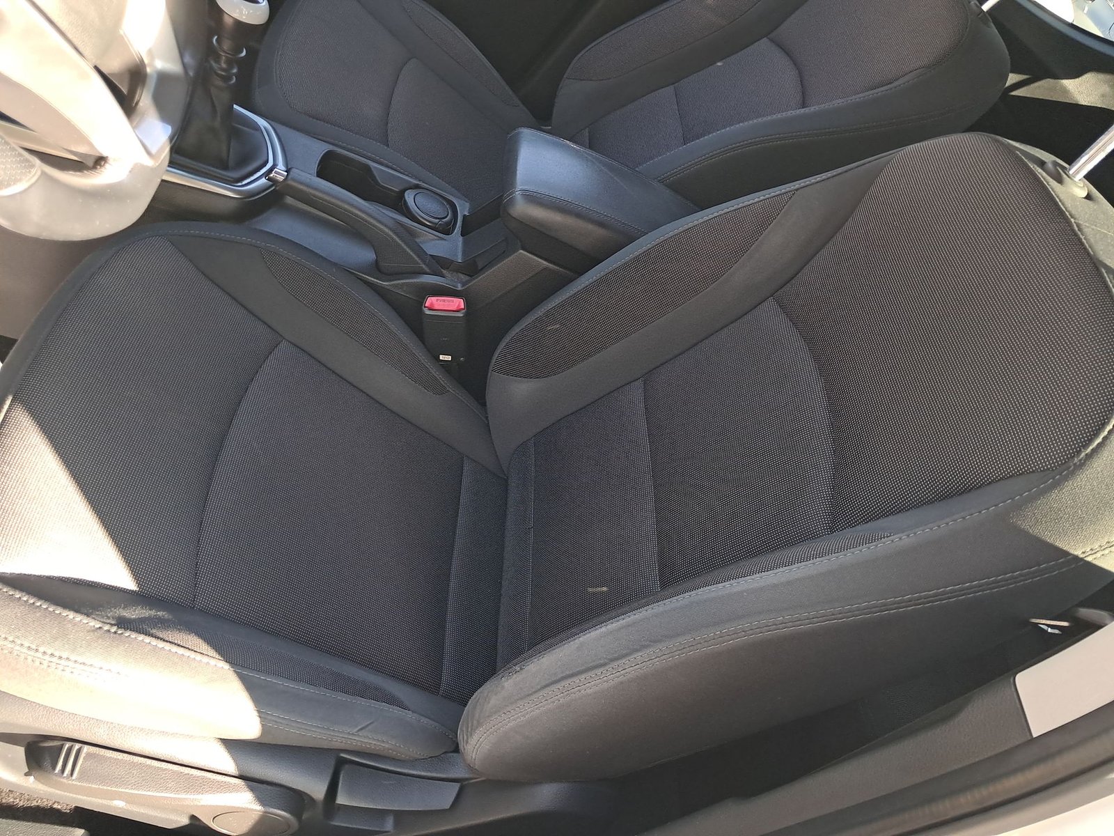 Ssangyong TIVOLI GLX 1.6 2023 - Imagen 17 de 20
