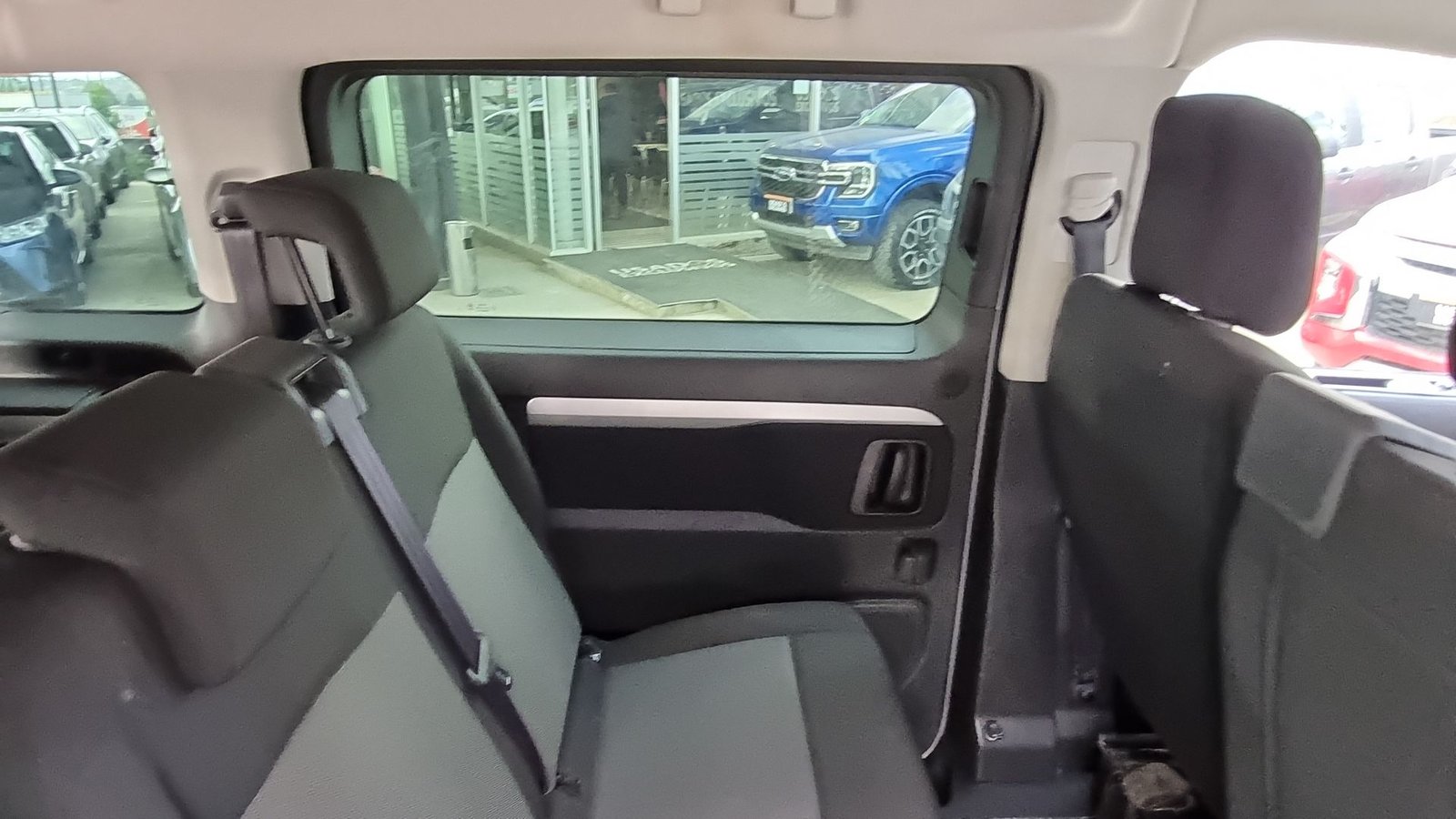 Peugeot TRAVELLER BLUEHDI 2.0 2024 - Imagen 20 de 20