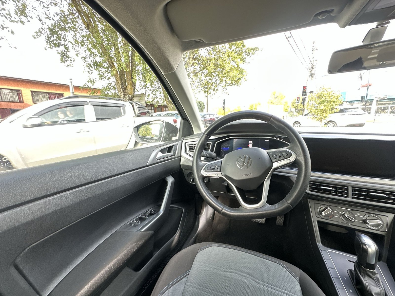 Volkswagen NIVUS TSI 1.0 AUT 2023 - Imagen 10 de 20