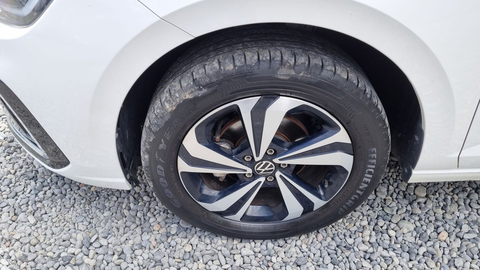Volkswagen VIRTUS TSI 1.0 AUT 2024 - Imagen 18 de 20