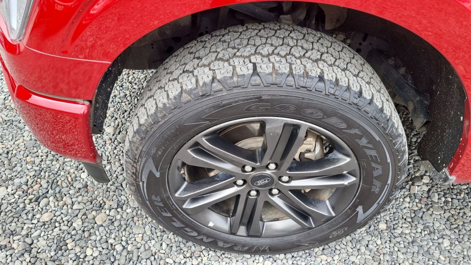 Ford F-150 F150 LARIAT SPORT 4X4 5.0L AUT 2023 - Imagen 18 de 20
