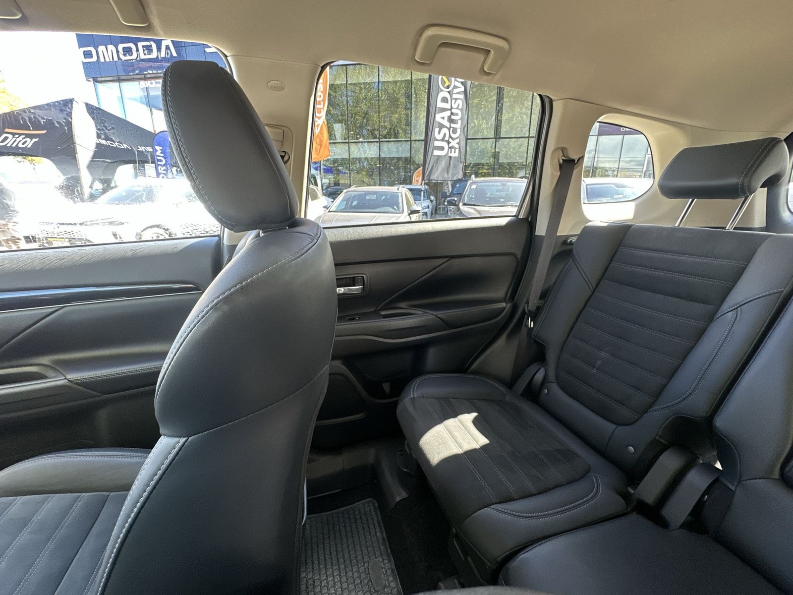 Mitsubishi OUTLANDER CVT 2.0 AUT 2023 - Imagen 17 de 20