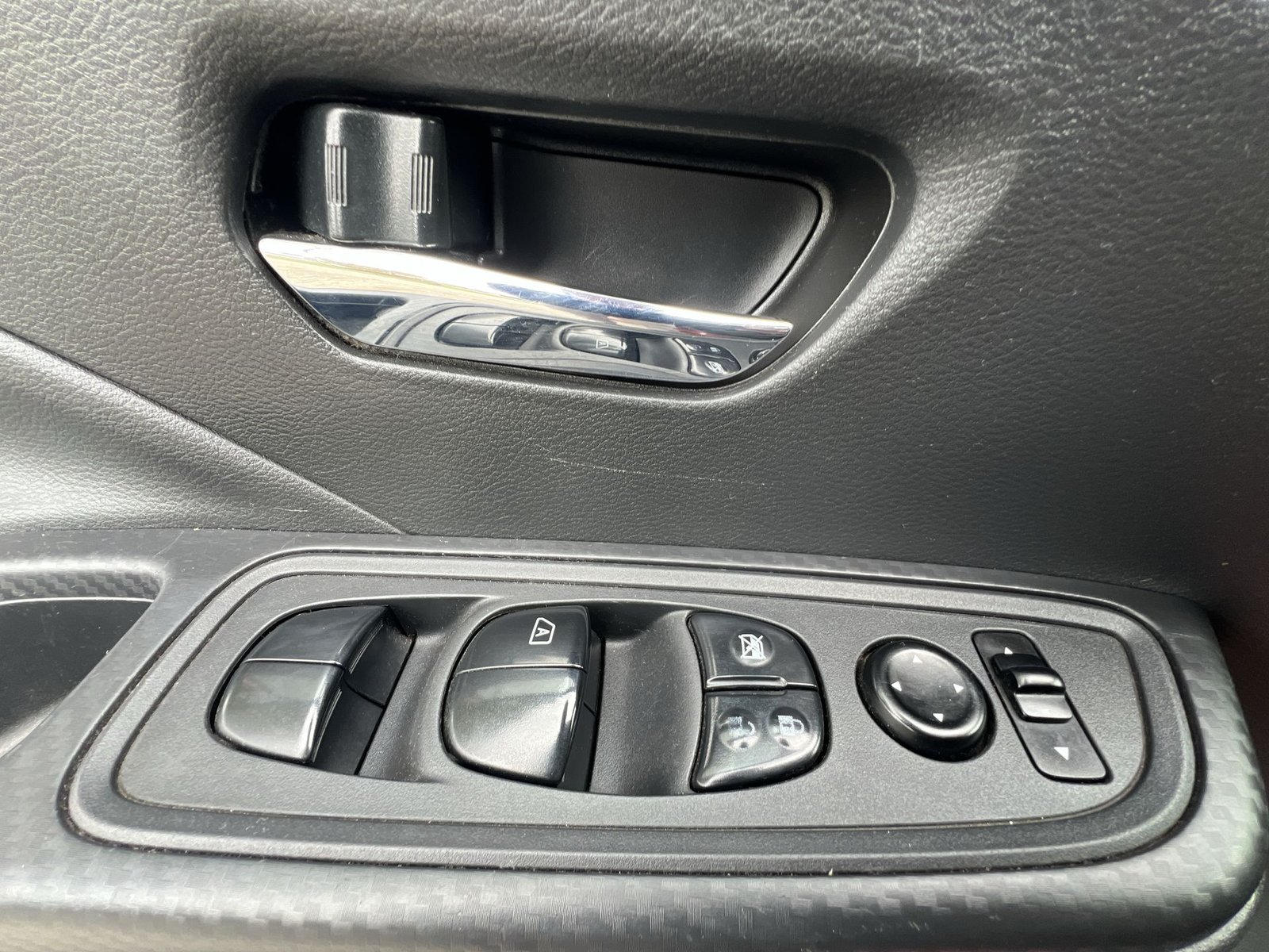 Nissan VERSA CVT 1.6 AUT 2021 - Imagen 13 de 20