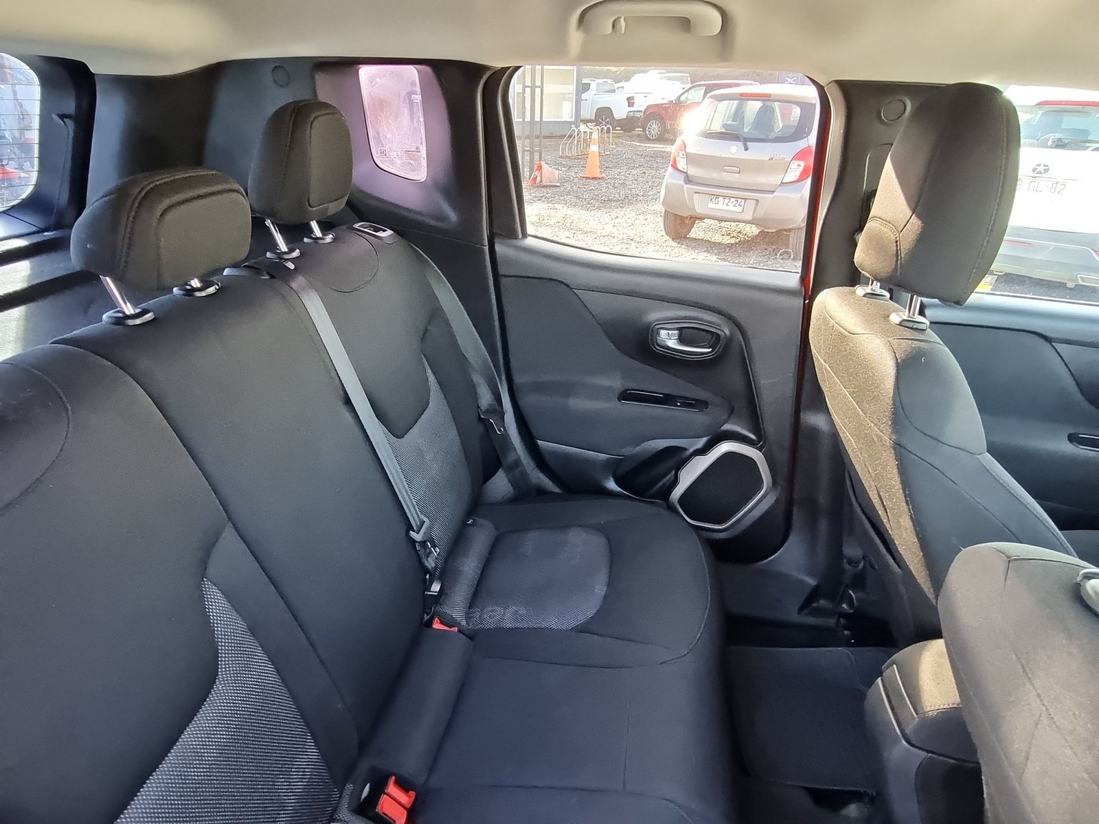 Jeep RENEGADE SPORT LX 1.7 AUT 2017 - Imagen 14 de 20