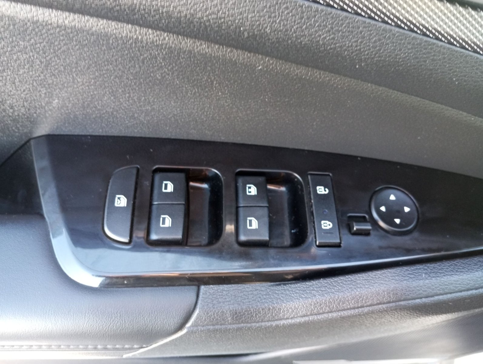 Kia SPORTAGE EX DVGT 4X4 1.6 AUT 2024 - Imagen 19 de 20