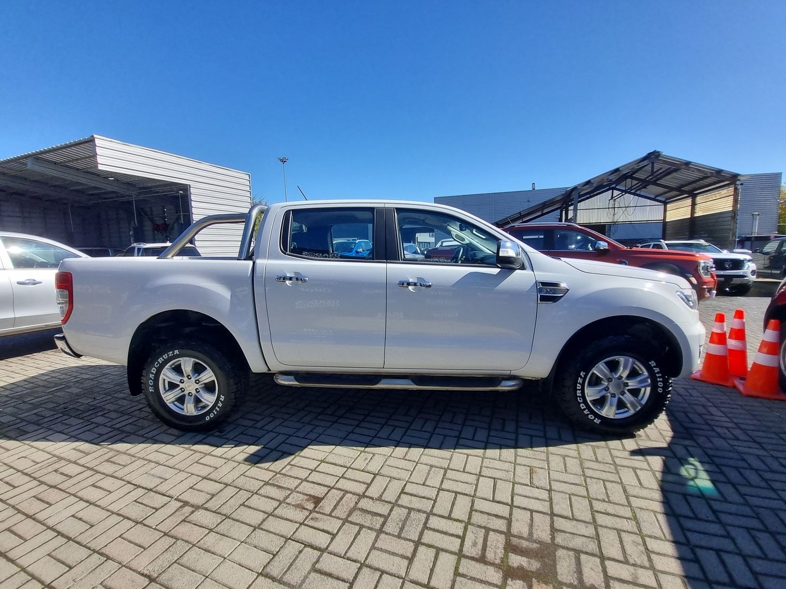 Ford RANGER DCAB XLT 3.2 2023 - Imagen 9 de 20