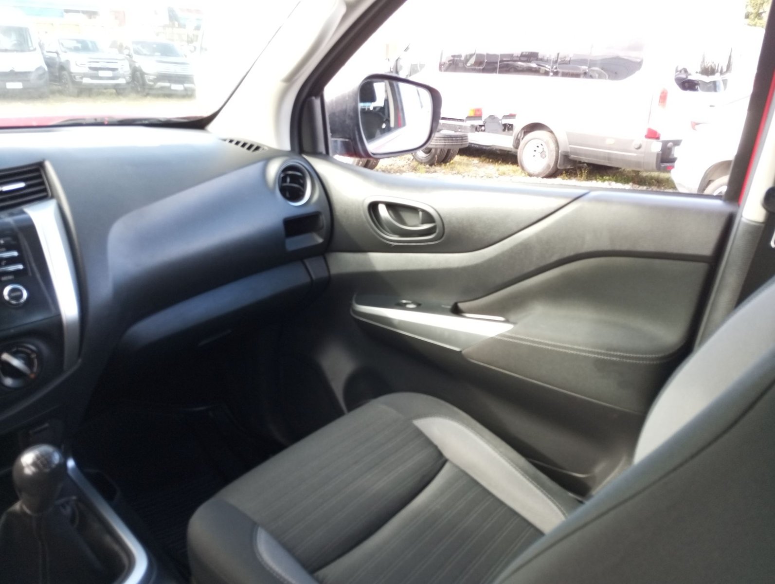 Nissan NAVARA D CAB 2.3 2022 - Imagen 15 de 20