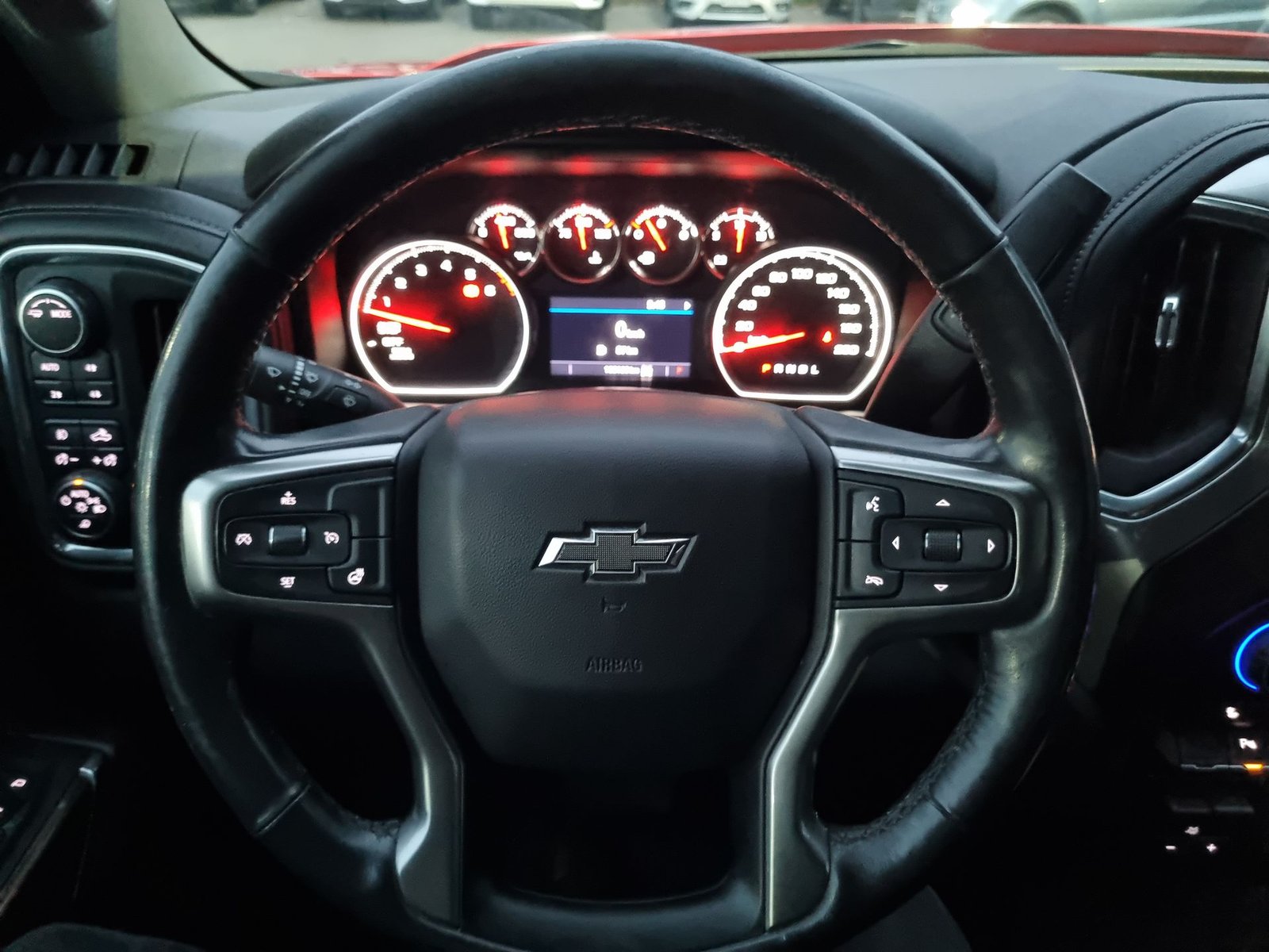 Chevrolet SILVERADO DCAB 4X4 5.3 AT 2021 - Imagen 20 de 20