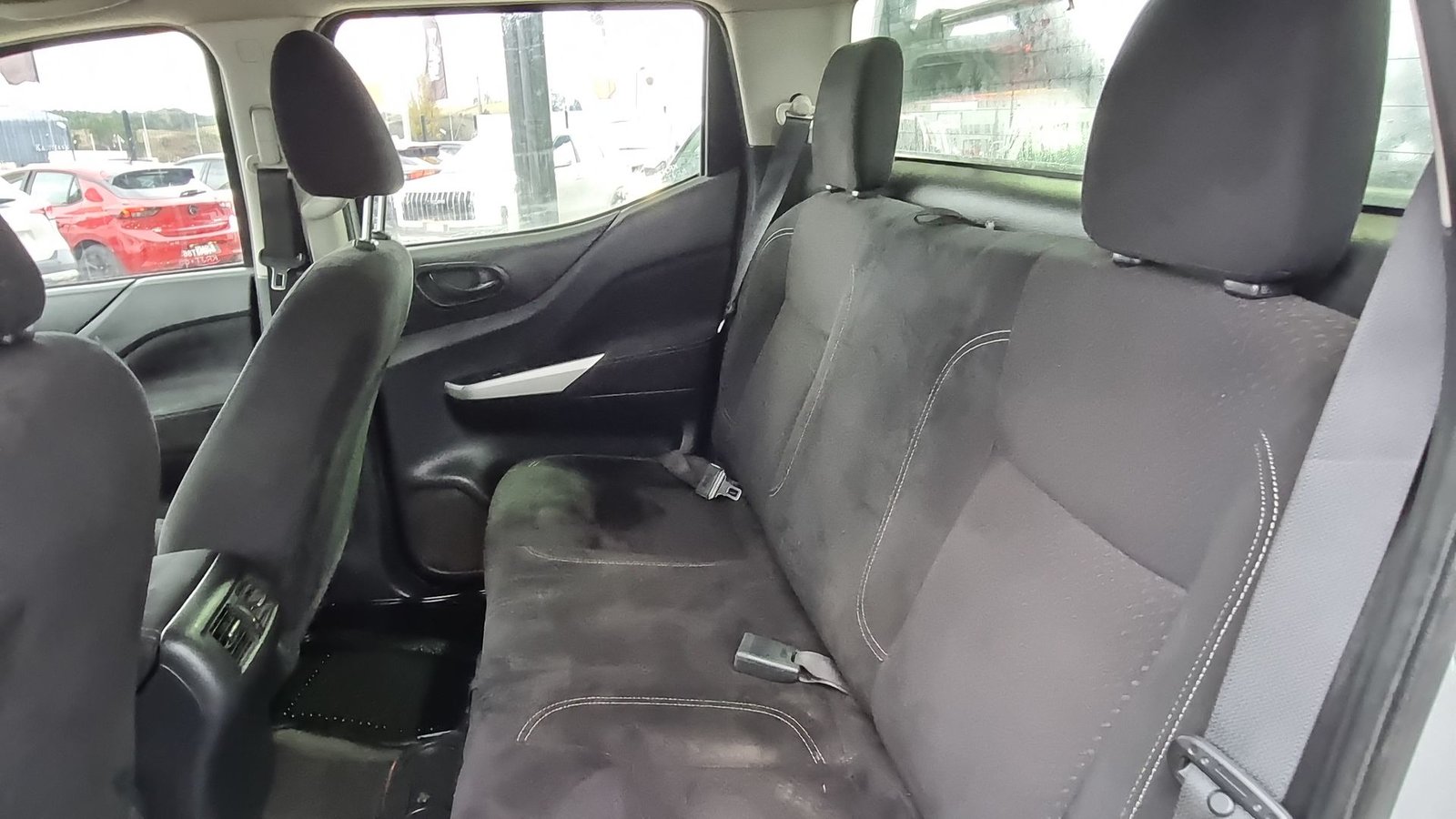 Nissan NAVARA NP300 DCAB XE 2.5 2019 - Imagen 17 de 20