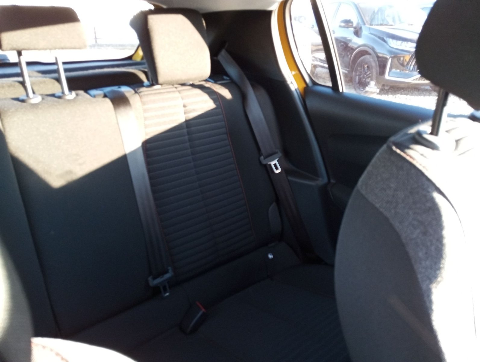 Peugeot 208 PURETECH 75 1.2 2023 - Imagen 12 de 20