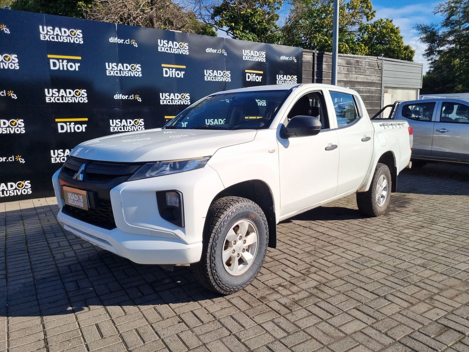 Mitsubishi L200 KATANA CRM 4X4 2.4 2022 - Imagen 4 de 20