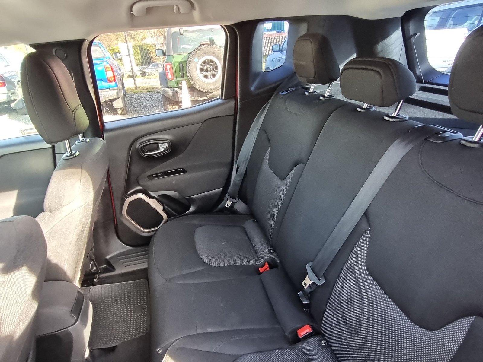 Jeep RENEGADE SPORT LX 1.7 AUT 2017 - Imagen 12 de 20