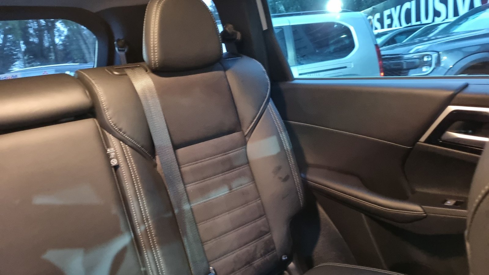 Mitsubishi OUTLANDER 2023 - Imagen 15 de 20