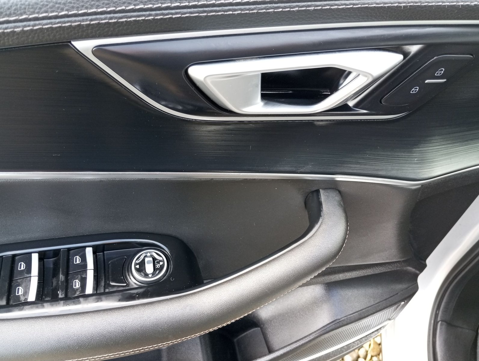 Chery TIGGO 8 1.5 2023 - Imagen 19 de 20