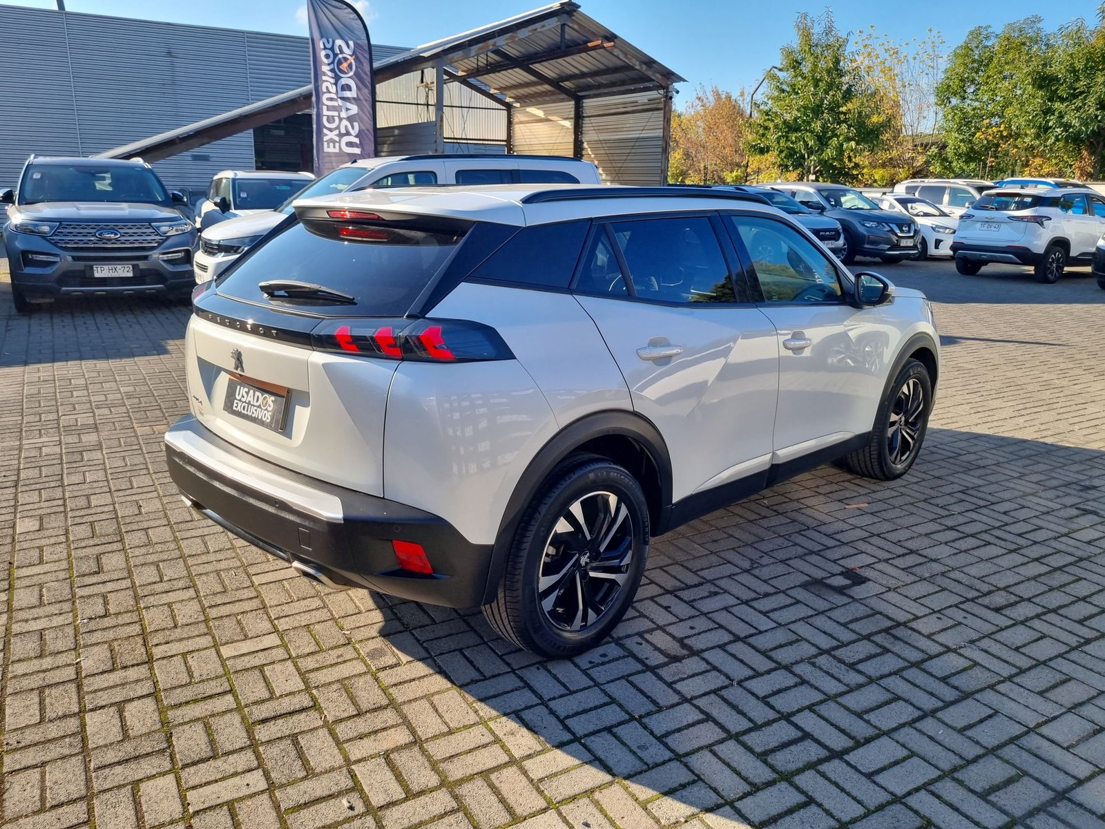 Peugeot 2008 ALLURE 1.2 2021 - Imagen 8 de 20