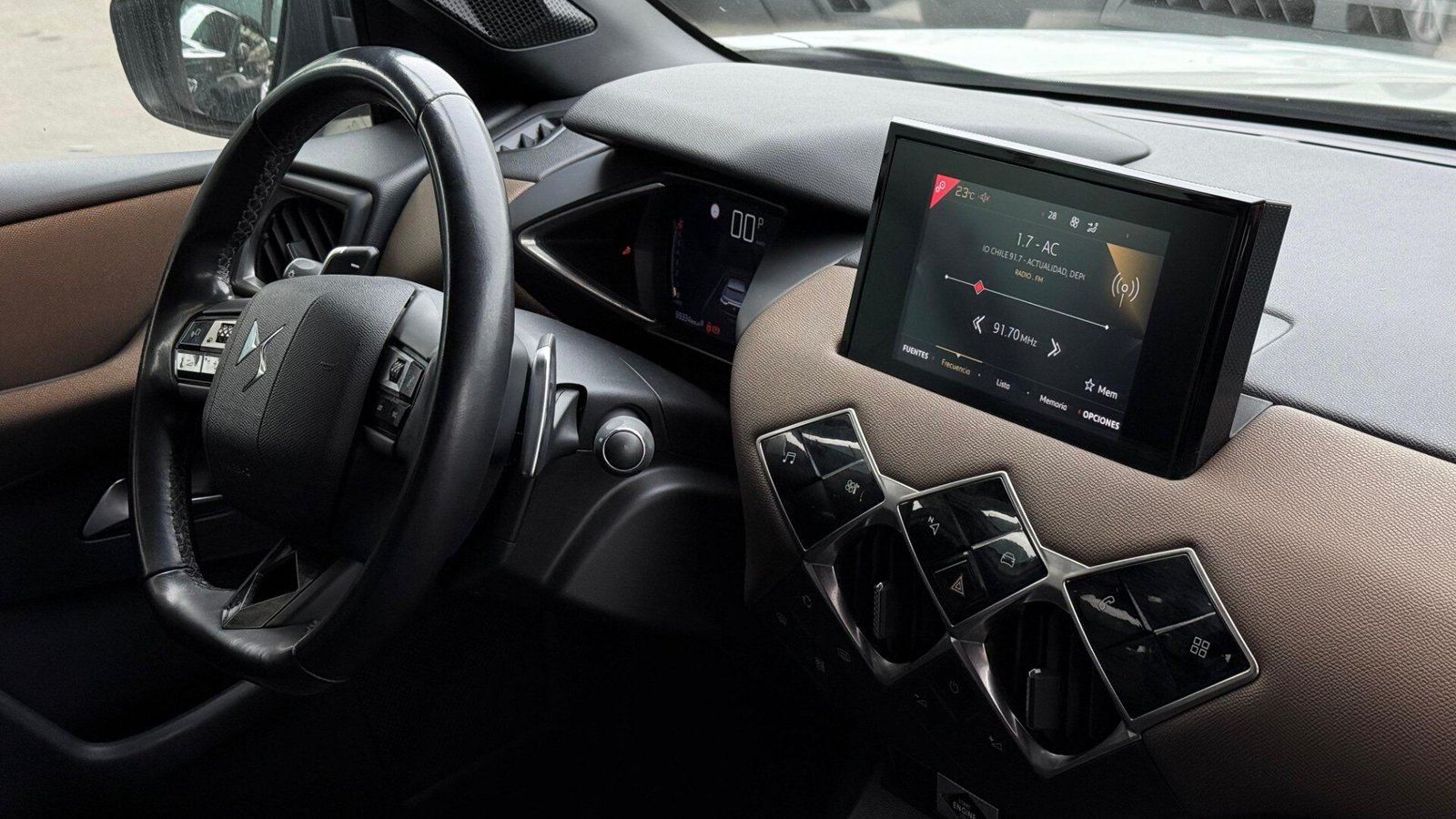Ds DS3 3 CROSSBACK HDI 1.2 AUT 2021 - Imagen 13 de 20