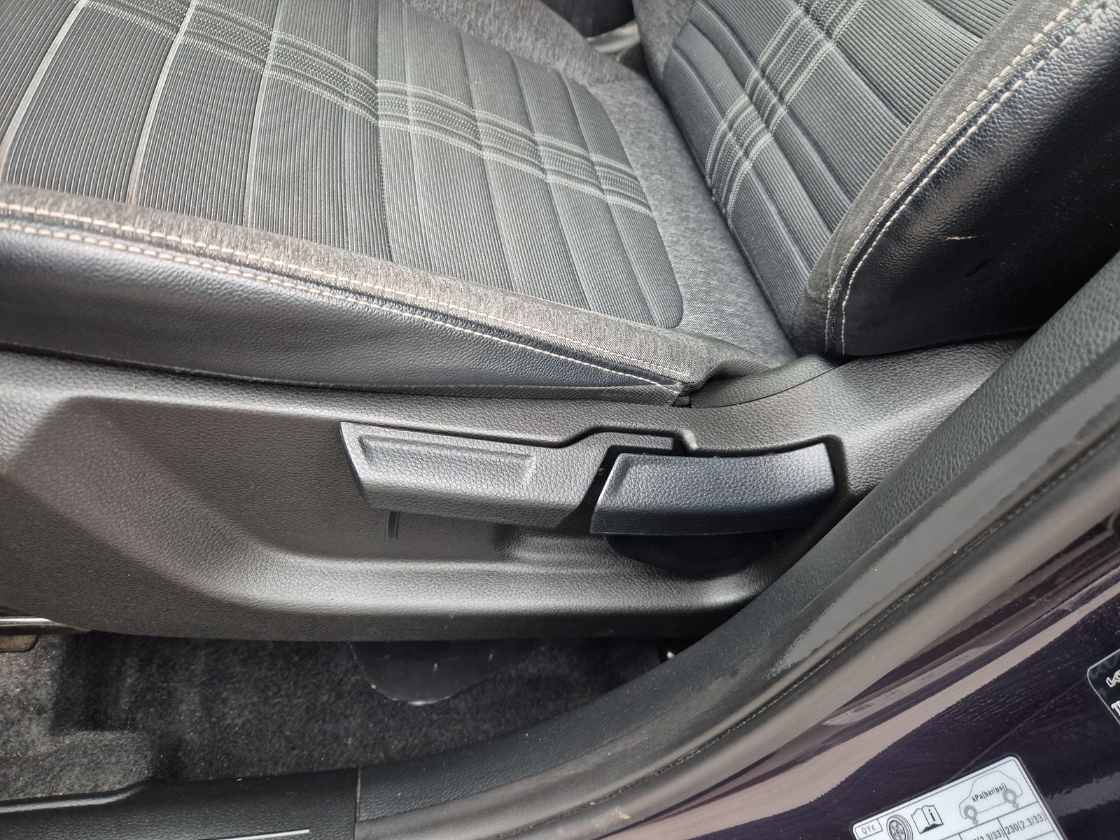 Kia SONET EX 4X2 MT 1.5 2025 - Imagen 16 de 20
