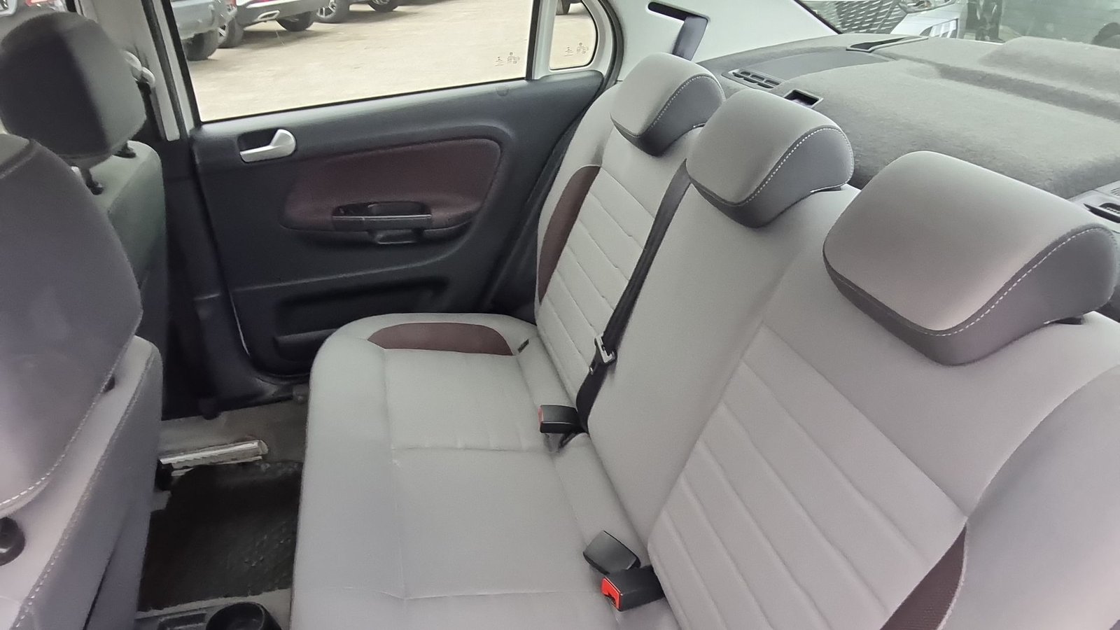 Volkswagen VOYAGE 1.6 2023 - Imagen 17 de 20