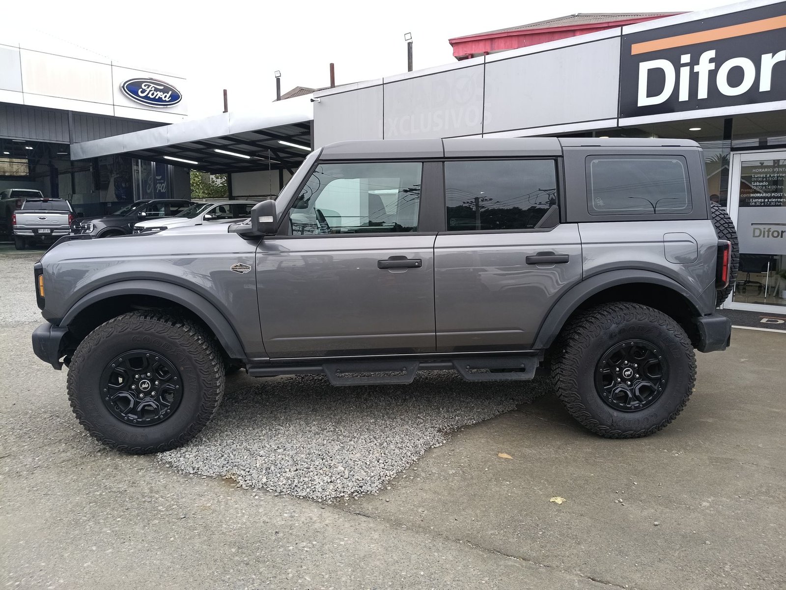Ford BRONCO WILDTRAK 4X4 2.7 AUT 2025 - Imagen 5 de 20