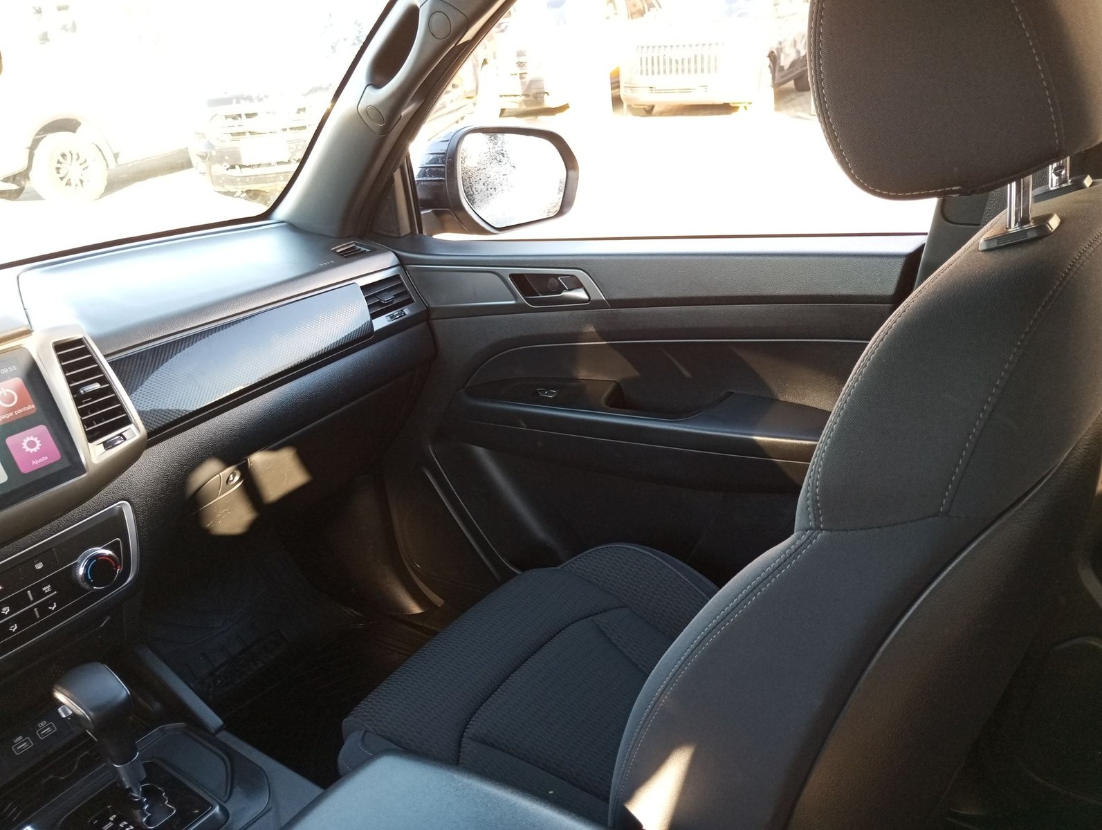 Ssangyong MUSSO GRAND 2.2 AUT 2024 - Imagen 15 de 20