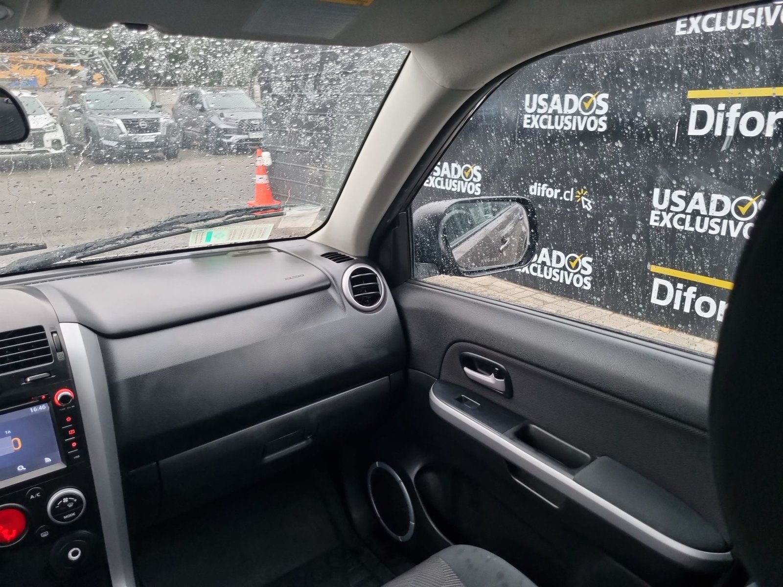 Suzuki GRAND NOMADE GLX 2.4 2019 - Imagen 11 de 15