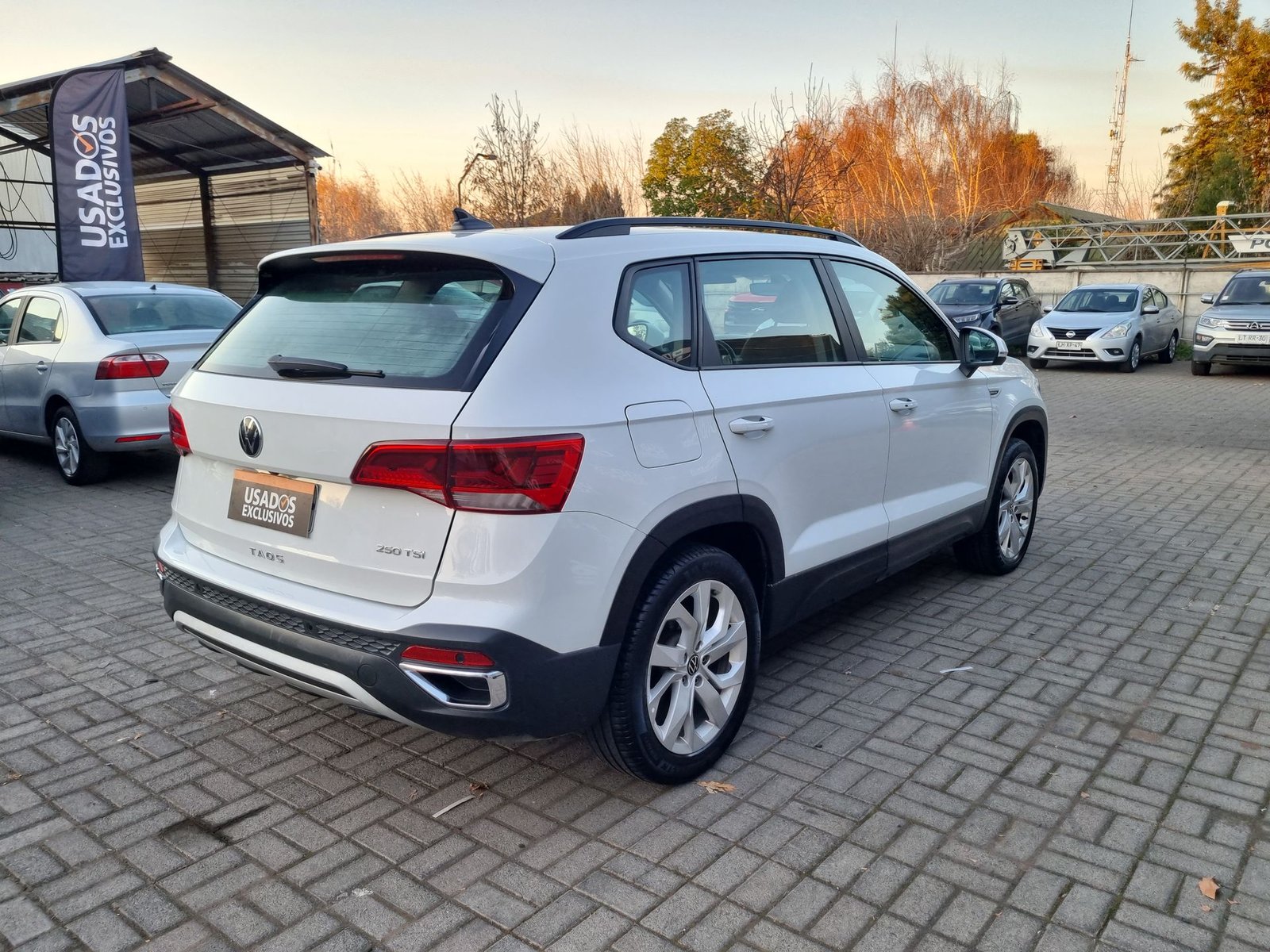 Volkswagen TAOS TSI 1.4 AT 2023 - Imagen 8 de 20