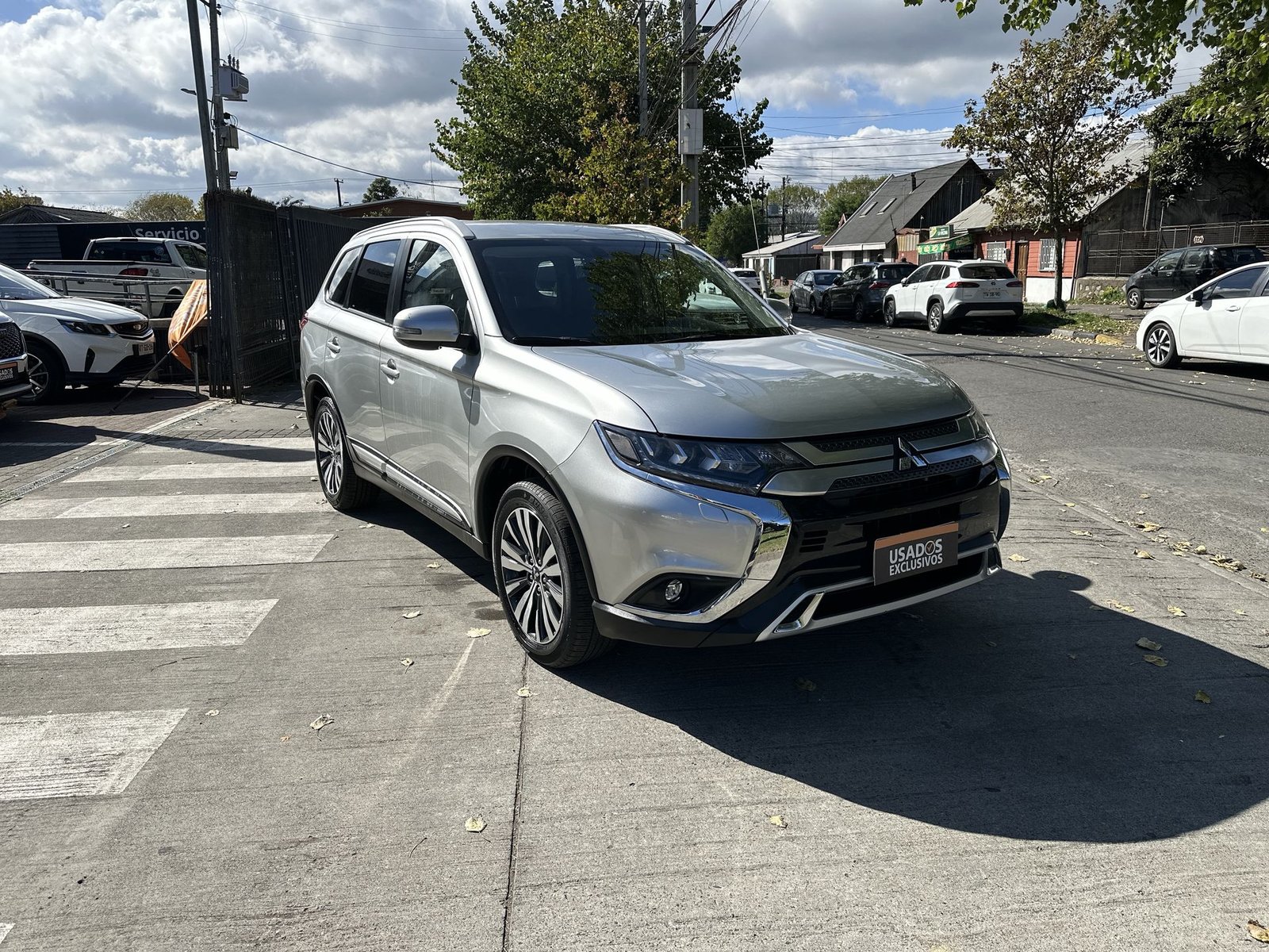 Mitsubishi OUTLANDER CVT 2.0 AUT 2023 - Imagen 3 de 20