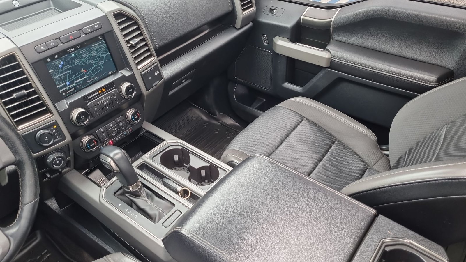 Ford RAPTOR F150 RAPTOR 4X4 DCAB 3.5 AUT 2020 - Imagen 11 de 20