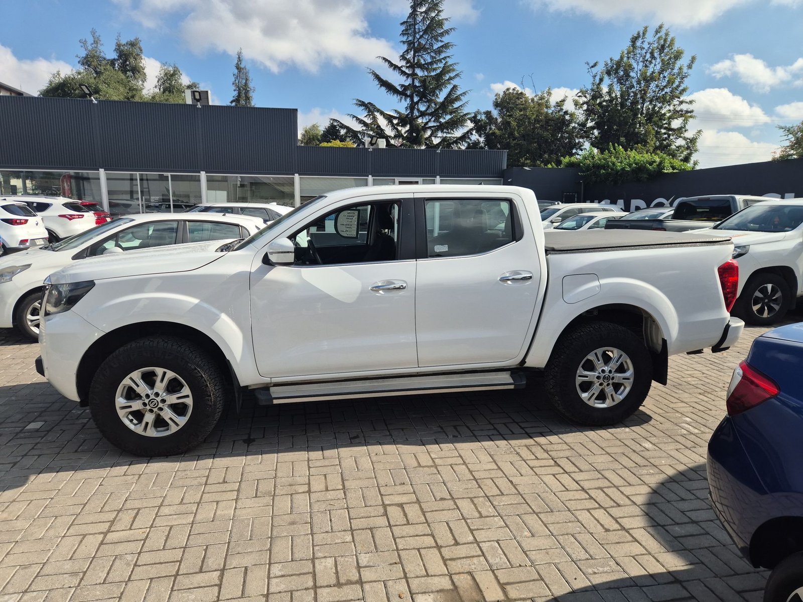 Nissan NAVARA D CAB 4X4 2.3 AT 2021 - Imagen 6 de 15