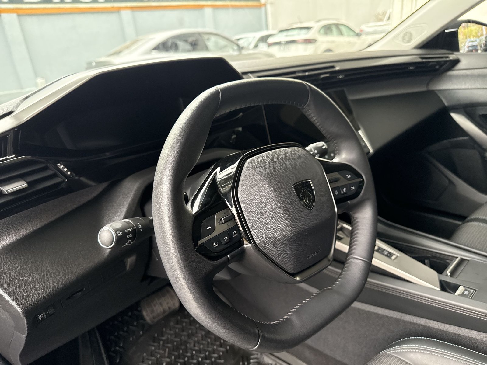 Peugeot 308 BLUEHDI 1.5 AUT 2024 - Imagen 14 de 20
