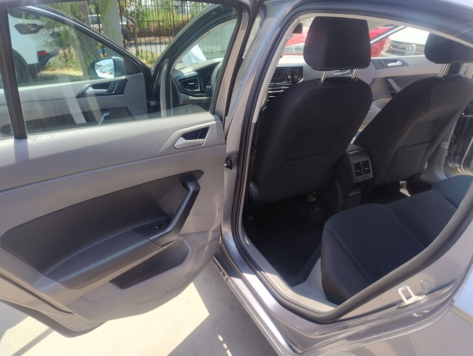 Volkswagen VIRTUS 1.6 AUT 2019 - Imagen 14 de 20