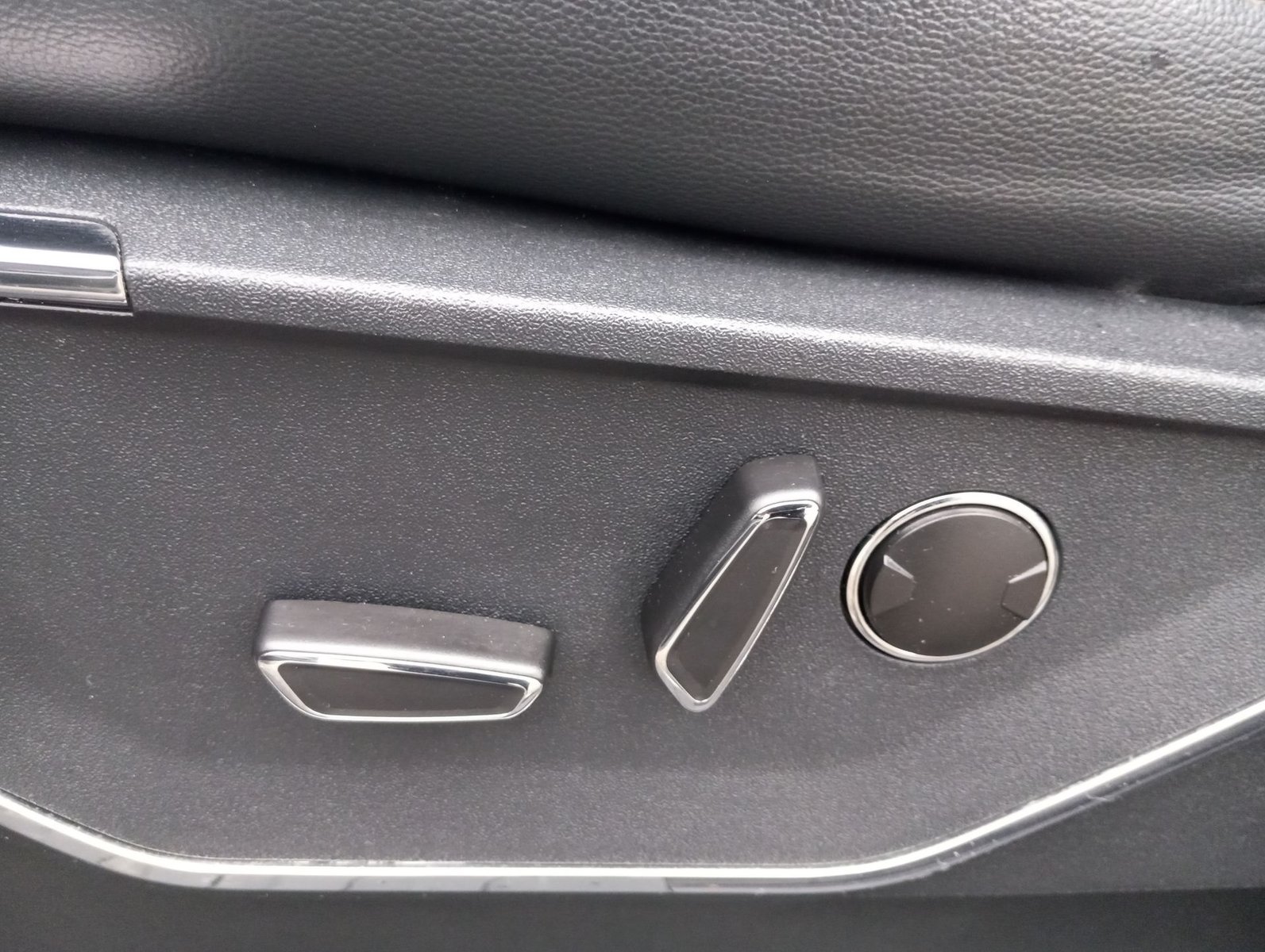 Ford F-150 F150 LARIAT LUX 4X4 5.0 AUT 2025 - Imagen 18 de 20