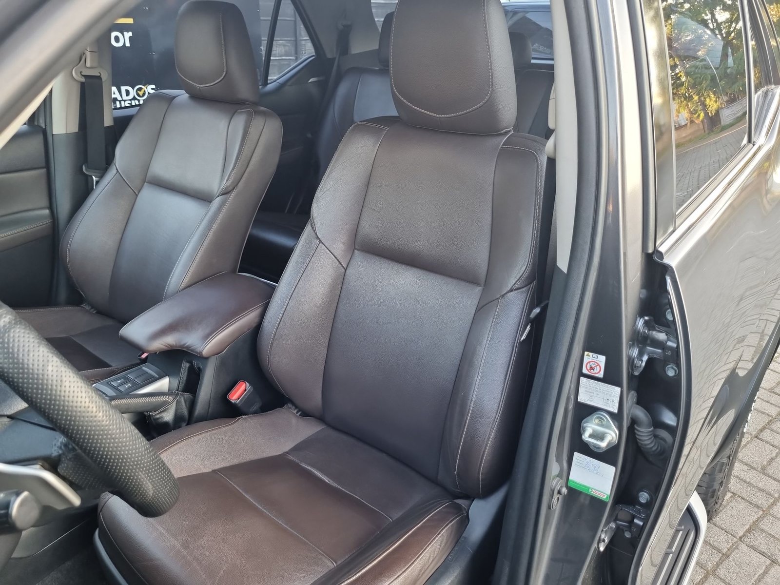 Toyota FORTUNER SRX 4X4 2.7 AUT 2019 - Imagen 17 de 20
