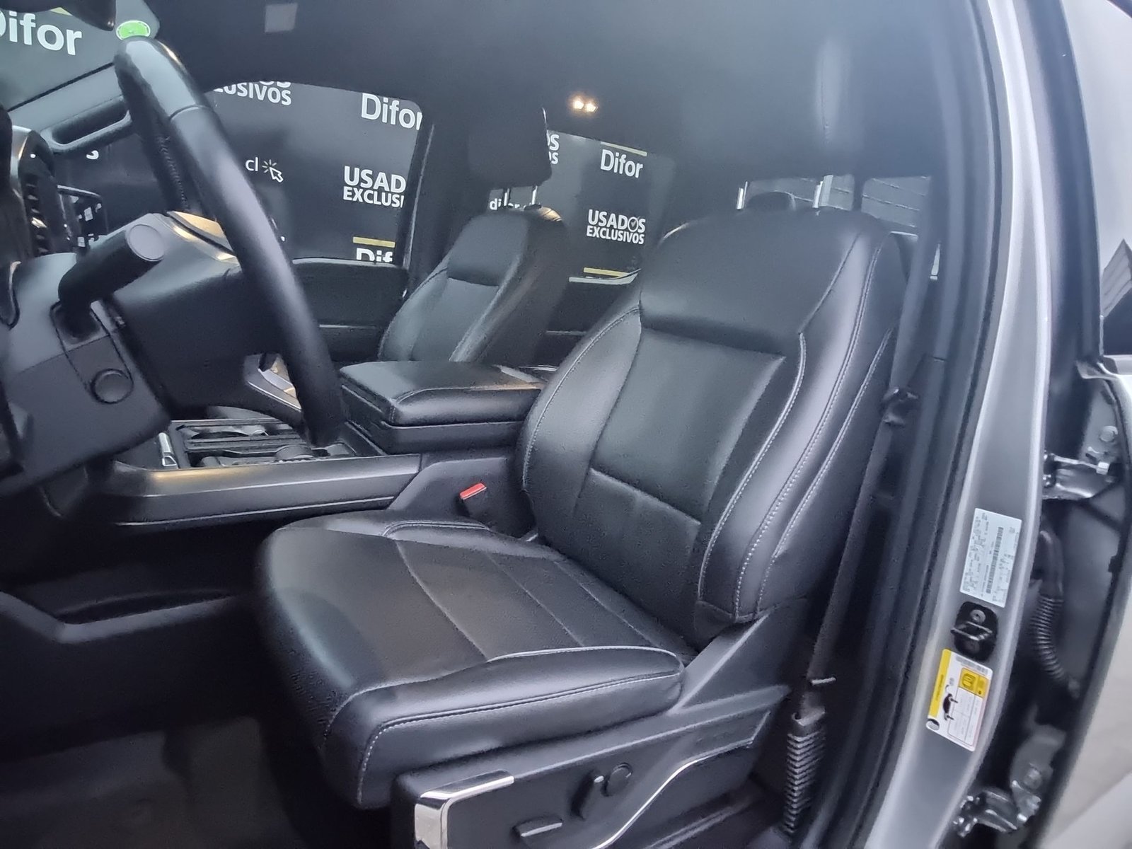 Ford F-150 F150 LARIAT BLACK 4X4 5.0 AUT 2025 - Imagen 17 de 20