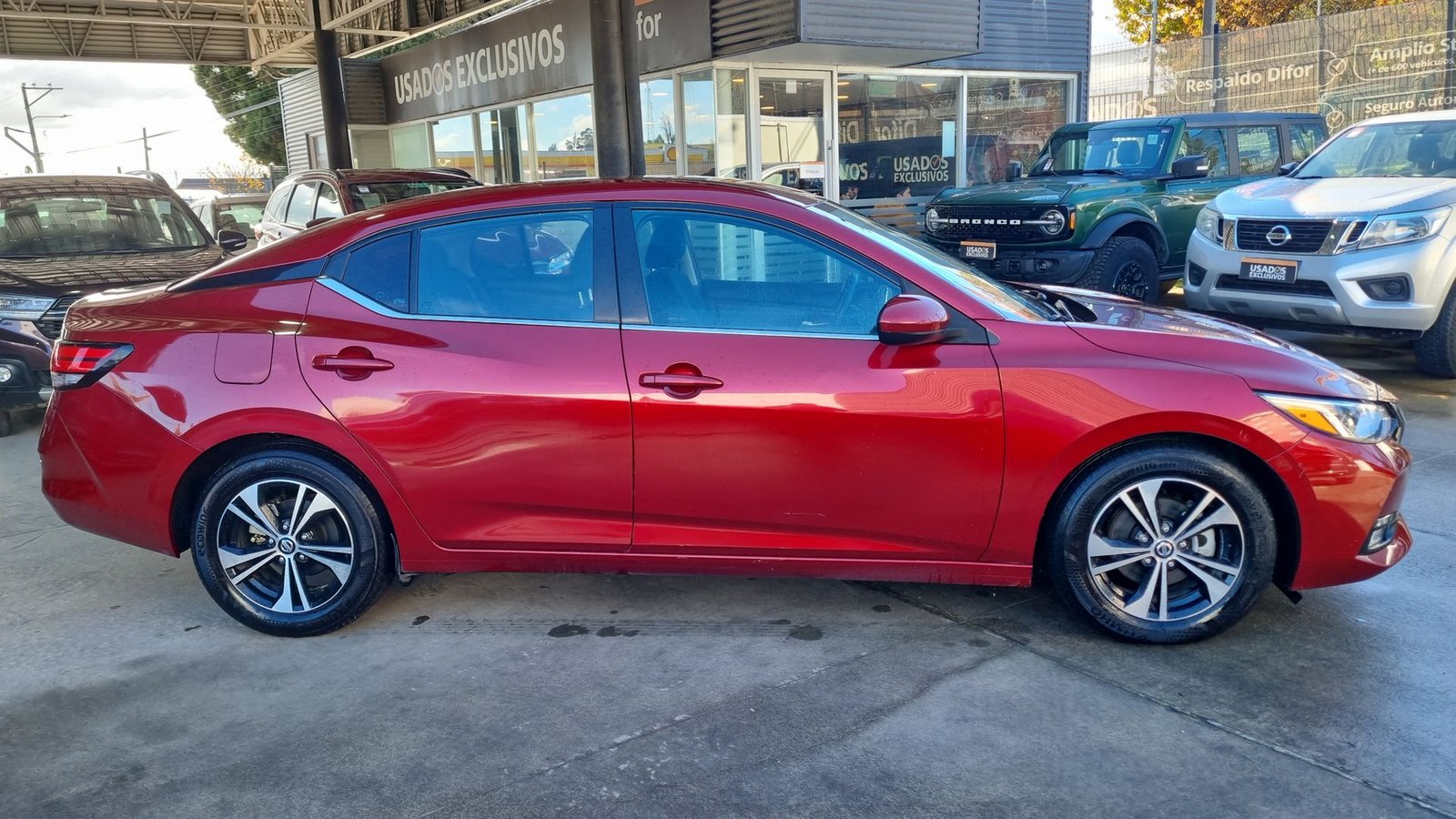 Nissan SENTRA MT 2.0 2023 - Imagen 4 de 20