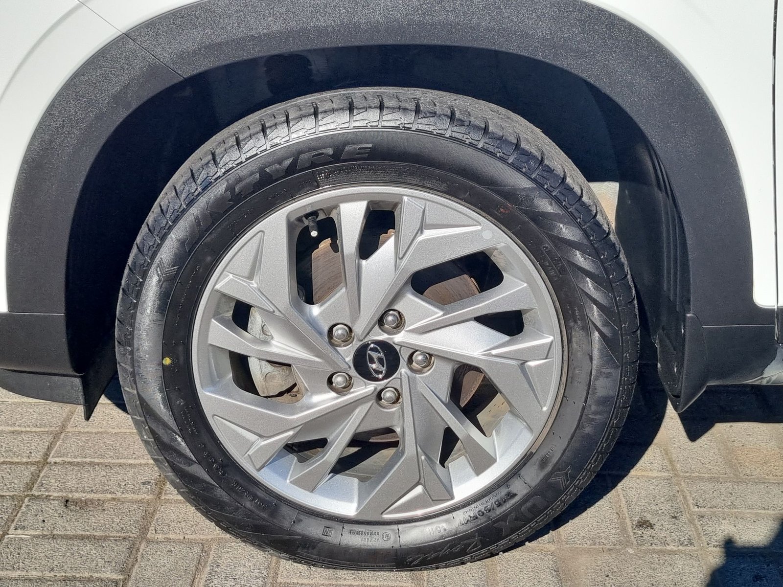 Hyundai CRETA GRAND MPI 2.0 2024 - Imagen 16 de 20