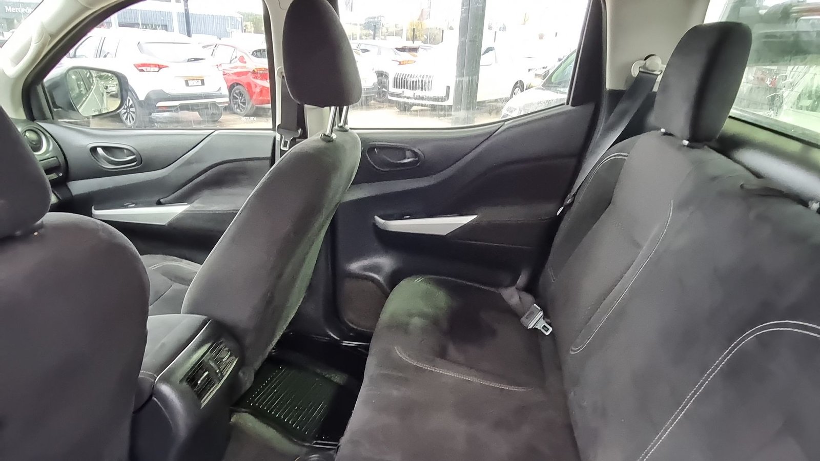 Nissan NAVARA NP300 DCAB XE 2.5 2019 - Imagen 16 de 20
