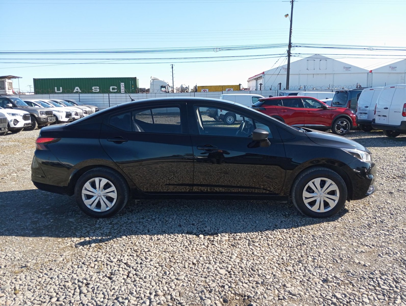 Nissan VERSA MT 1.6 2023 - Imagen 9 de 20