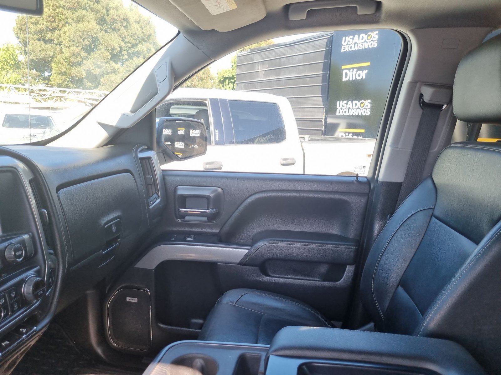 Chevrolet SILVERADO DCAB 4X4 5.3 AUT 2018 - Imagen 16 de 20