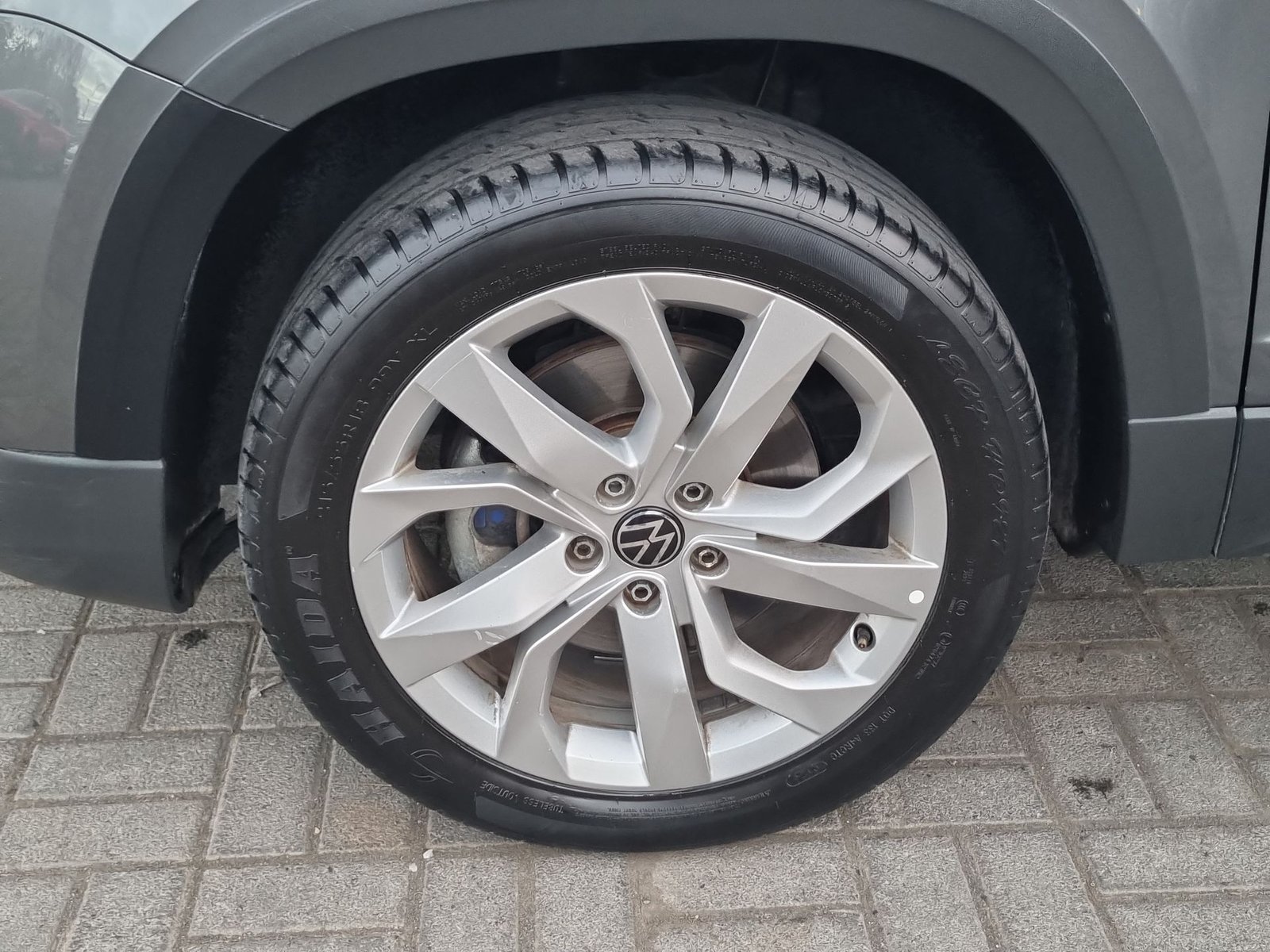 Volkswagen TAOS TSI 1.4 AT 2023 - Imagen 16 de 20