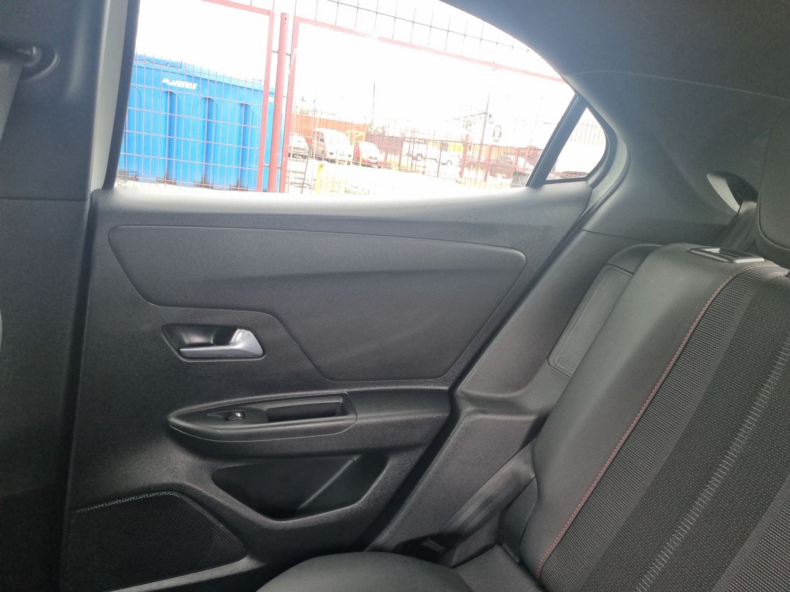 Opel MOKKA GS 1.2T AT8 2025 - Imagen 17 de 20