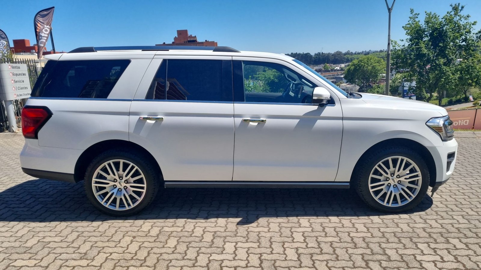 Ford EXPEDITION 4X4 3.5 AT 2024 - Imagen 12 de 15