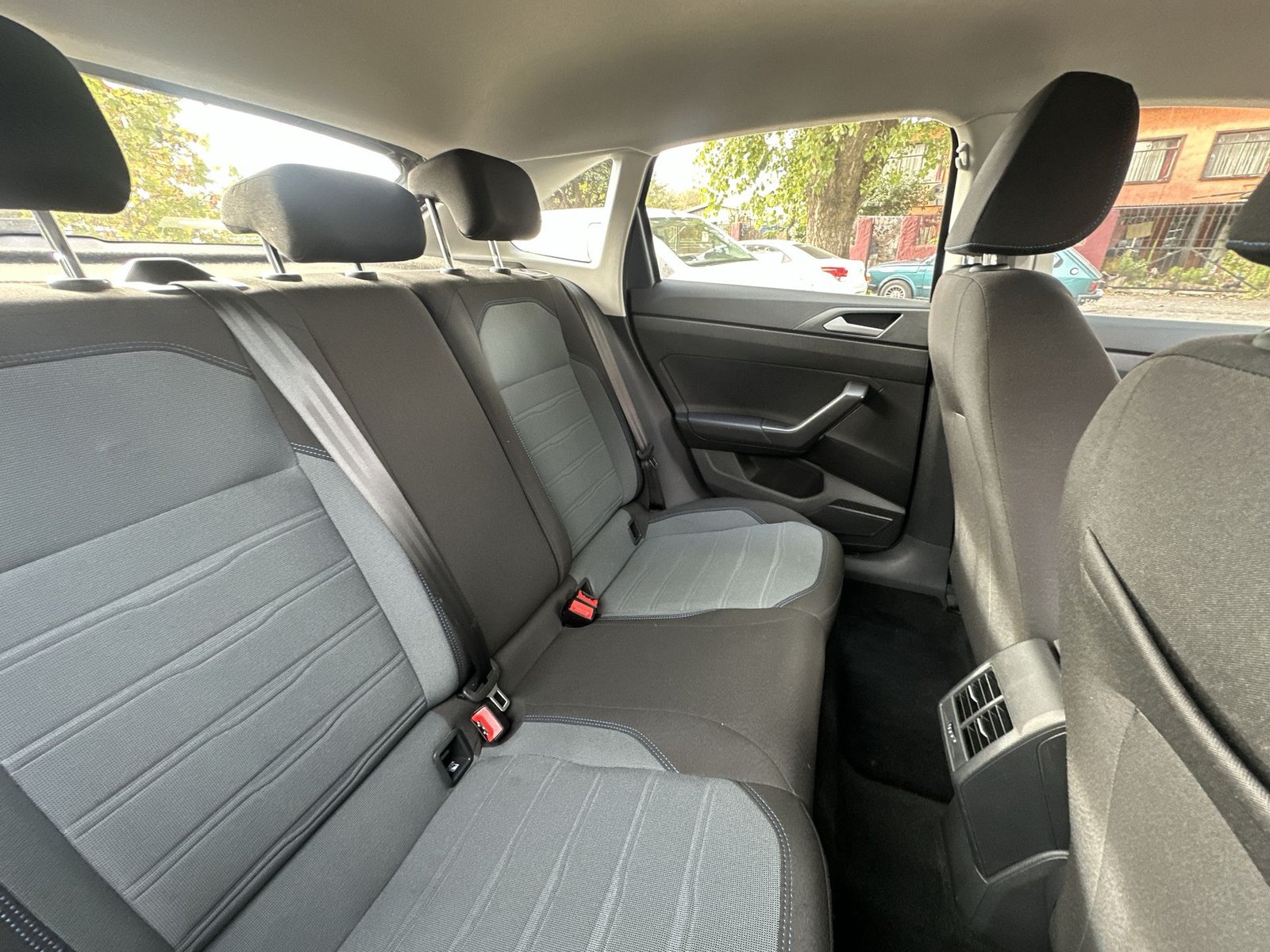 Volkswagen NIVUS TSI 1.0 AUT 2023 - Imagen 16 de 20