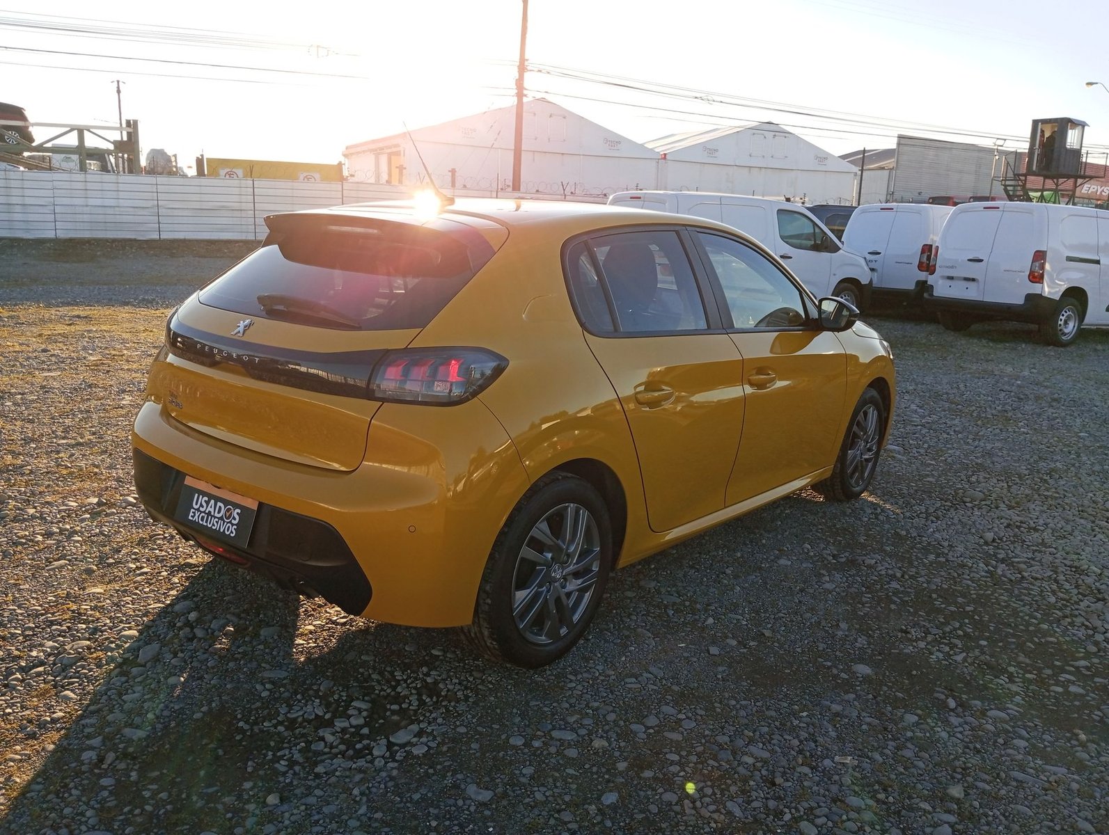 Peugeot 208 PURETECH 75 1.2 2023 - Imagen 8 de 20