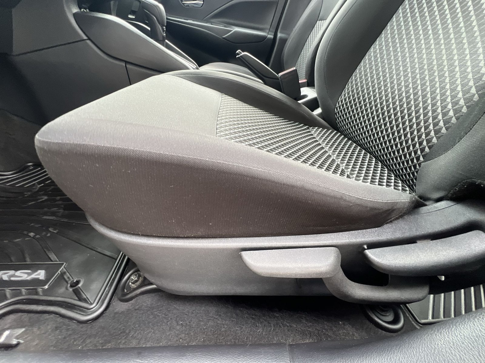Nissan VERSA CVT 1.6 AUT 2021 - Imagen 12 de 20