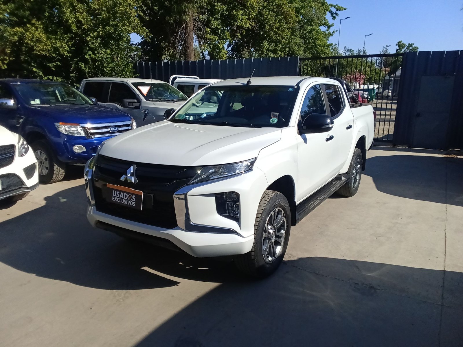 Mitsubishi L200 DAKAR 4X4 2.4 2023 - Imagen 4 de 20